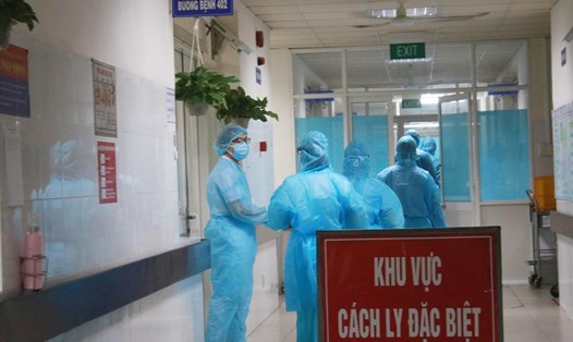 Đà Nẵng công bố thông tin hai du khách Anh nhiễm SARS-CoV-2  trước khi được cách ly đã di chuyển những đâu.