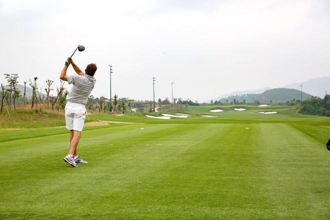 Sân Golf Bà Nà đóng cửa vì hai du khách người anh ghé đến bị nhiễm dịch