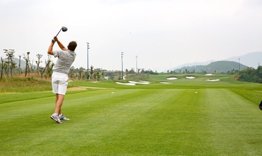 Sân Golf Bà Nà đóng cửa vì hai du khách người anh ghé đến bị nhiễm dịch