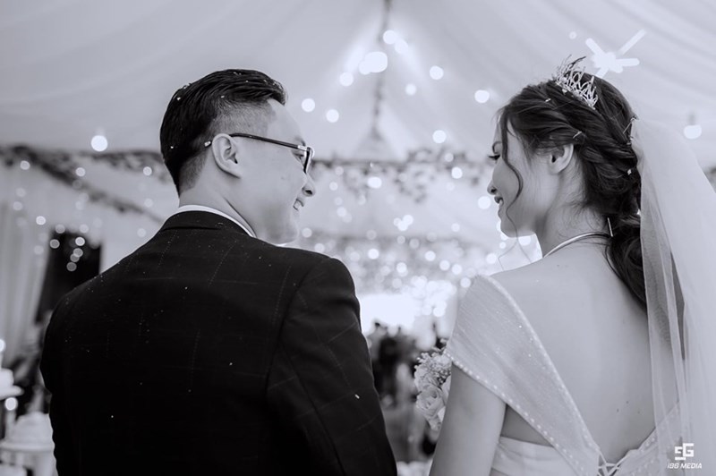 Vợ chồng mới cưới và những 