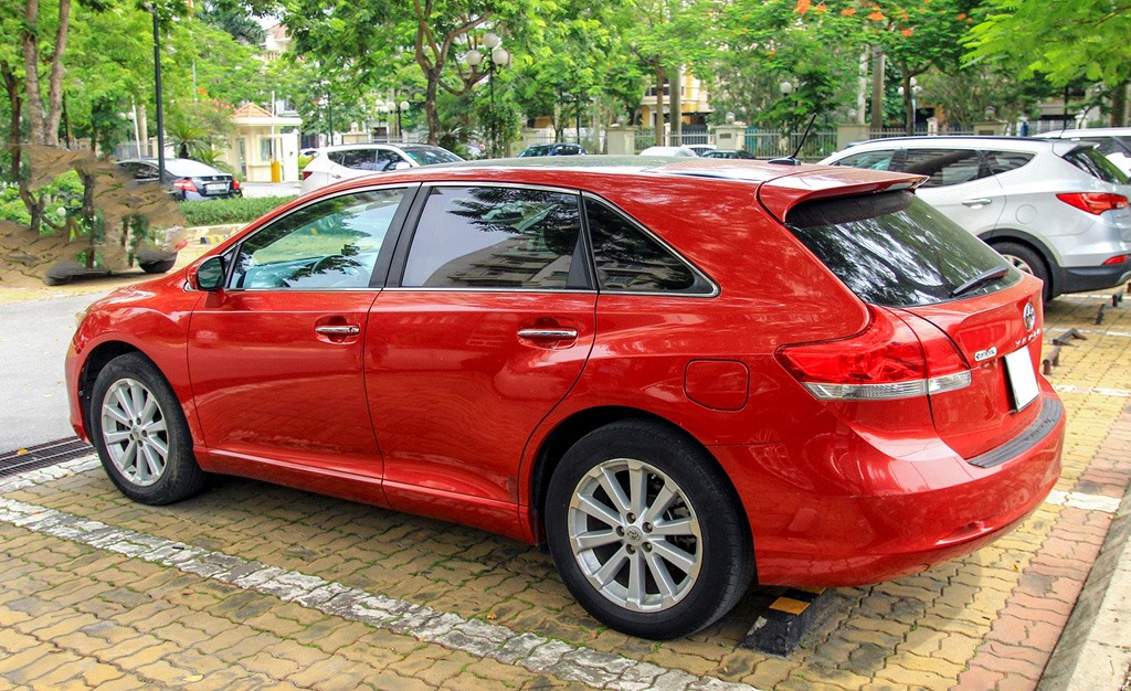 Toyota Venza đời 2010 được rao bán với giá 760 triệu đồng  crossover 5 chỗ  vang bóng một thời