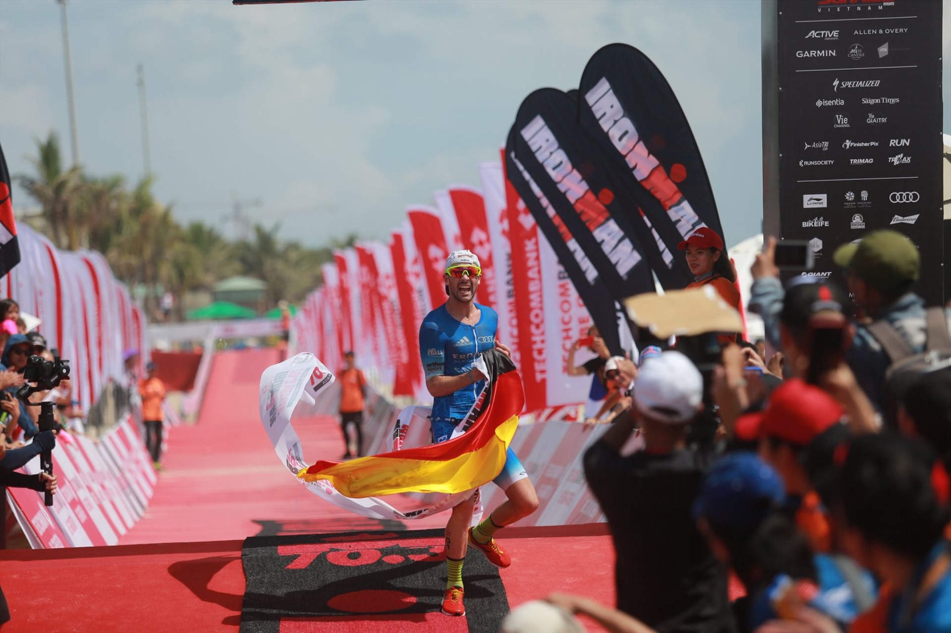 IRONMAN 70.3 Việt Nam 2020 lùi lịch thi đấu vì COVID-19