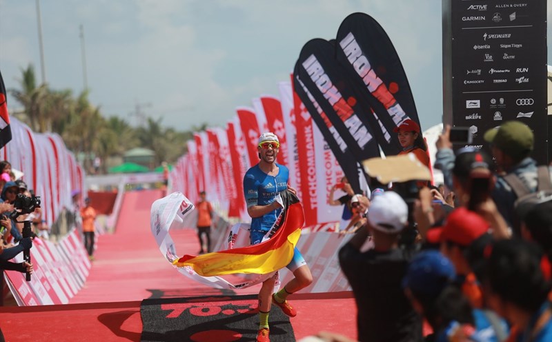 IRONMAN 70.3 Việt Nam 2020 lùi lịch thi đấu vì COVID-19
