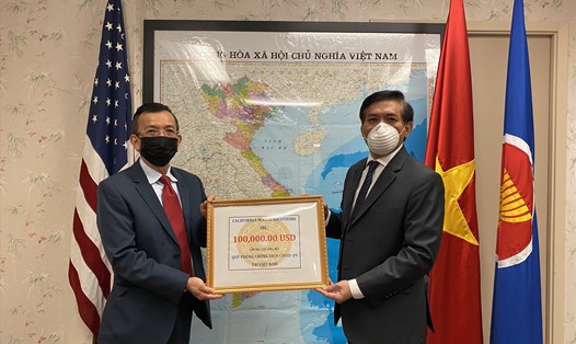 Người Việt tại Mỹ ủng hộ hơn 119.000 USD cho quỹ phòng, chống dịch COVID-19. Ảnh: TLS.