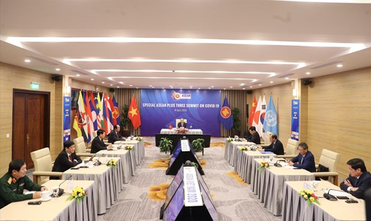 Thủ tướng Nguyễn Xuân Phúc chủ trì hội nghị cấp cao đặc biệt ASEAN+3 về ứng phó COVID-19. Ảnh: Bộ Ngoại giao.