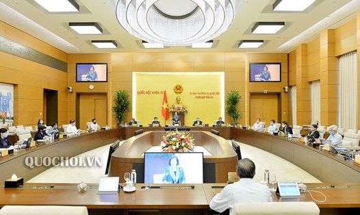 Phiên họp thứ 43 của Uỷ ban Thường vụ Quốc hội. Ảnh Quochoi.vn