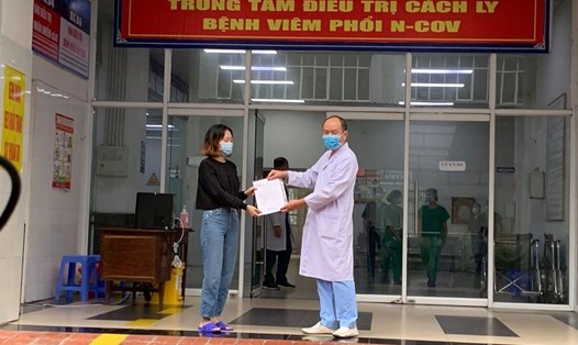 Bệnh nhân tại Bệnh viện số 2 Quảng Ninh được công bố khỏi bệnh. Ảnh do Bệnh viện cung cấp.