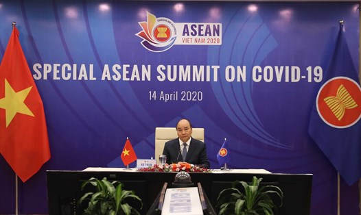 Thủ tướng Nguyễn Xuân Phúc chủ trì Hội nghị Cấp cao Đặc biệt ASEAN về ứng phó dịch bệnh COVID-19 ngày 14.4. Ảnh: Bộ Ngoại giao