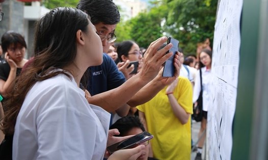 Thành phố Hà Nội dự kiến cho học sinh quay trở lại trường vào nửa đầu tháng 5 nếu tình hình dịch diễn biến tốt. Ảnh: Hải Nguyễn