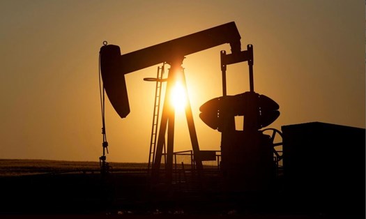 Lần đầu tiên trong lịch sử, giá dầu thô ở Mỹ giảm xuống dưới 0 USD. Ảnh: Reuters