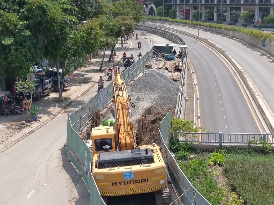 Một lô cốt trên đường Nguyễn Hữu Cảnh. Ảnh: Minh Quân Một lô cốt trên đường Nguyễn Hữu Cảnh. Ảnh: Minh Quân