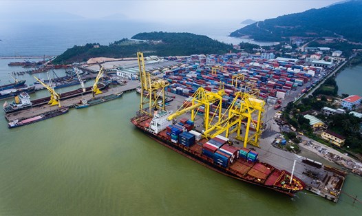 Dịch vụ vận tải hàng hóa tại Đà Nẵng tăng nhẹ trong mùa dịch COVID-19. Ảnh: Cảng Đà Nẵng