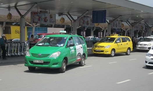 Taxi tại TPHCM vẫn bị cấm hoạt động từ ngày 23.4 đến khi có thông báo mới.  Ảnh: Minh Quân