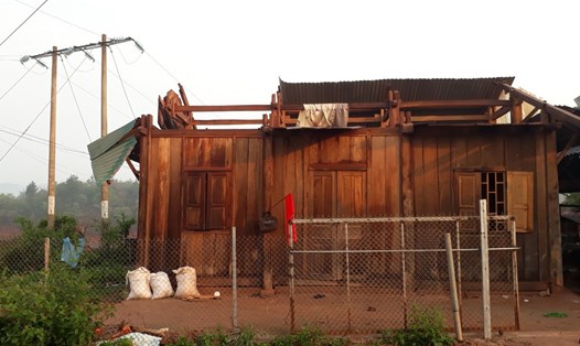 Một ngôi nhà của giáo viên huyện Nậm Pồ (tỉnh Điện Biên) bị thiệt hại nặng nề do mưa đá, giông lốc. Ảnh: Xuân Tuấn