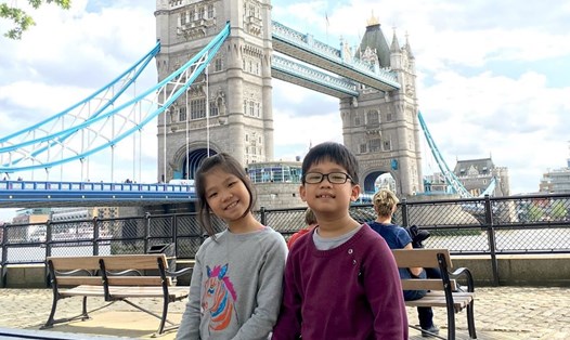 Hai chị em Trương Thị Linh Nhạn và Trương Cao Khôi trong một lần thăm London, Anh. Ảnh: UK in Vietnam.