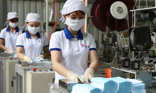Dây chuyền sản xuất khẩu trang y tế của một doanh nghiệp Việt Nam. Nguồn: Bộ y tế