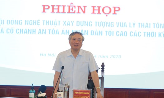 Chánh án TAND Tối cao Nguyễn Hòa Bình tại phiên họp chiều 28.4. Ảnh: Việt Dũng.