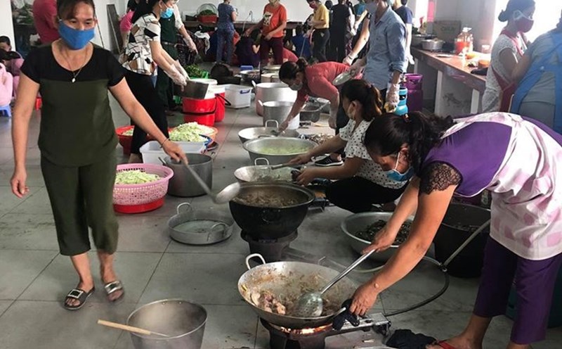 Hình ảnh tại khu cách ly tại trường Công Thương, một trong tám khu cách ly tập trung tỉnh Thừa Thiên Huế. Ảnh:Tiến Quyết.