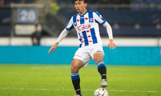 Đoàn Văn Hậu có quá ít cơ hội ra sân tại đội 1 SC Heerenveen ở mùa giải năm nay. Ảnh: SC Heerenveen.