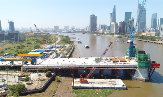 Cầu Thủ Thiêm 2 nối khu đô thị mới Thủ Thiêm (quận 2) và trung tâm TPHCM dự kiến hoàn thành trong năm 2020. Ảnh: Minh Quân