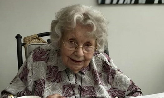 Chân dung cụ bà Rita Reynolds trong lần sinh nhật thứ 99. Ảnh: SWNS.COM