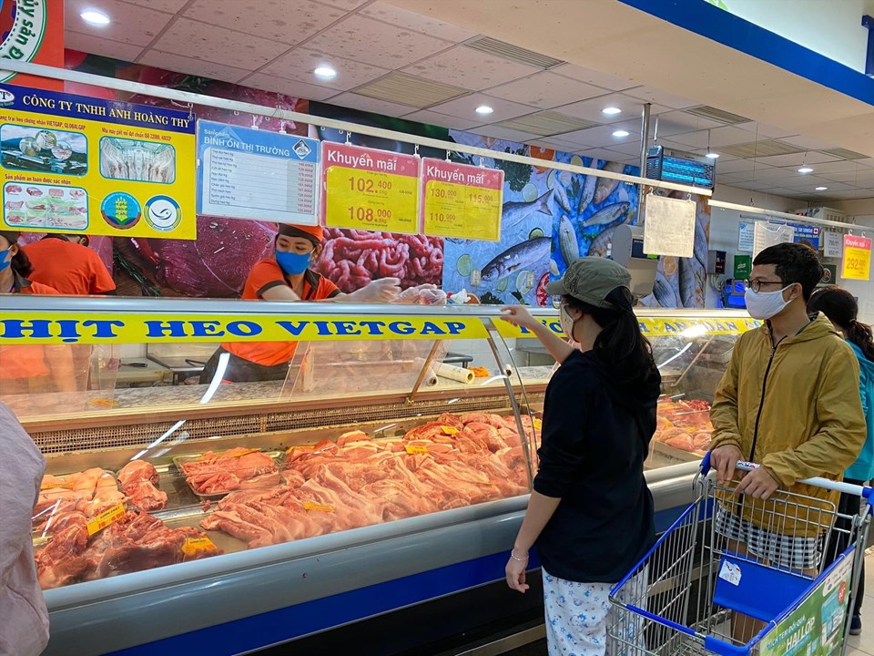 Từ nay đến hết ngày 8.4, các hệ thống phân phối của Saigon Co.op thực hiện khuyến mãi thịt heo, với mức giảm giá từ 15 – 25% Từ nay đến hết ngày 8.4, các hệ thống phân phối của Saigon Co.op thực hiện khuyến mãi thịt heo, với mức giảm giá từ 15 – 25%