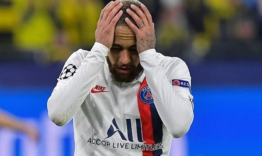 Neymar khóc dở khi giảm lương theo hình kim tự tháp ngược. Ảnh:Getty