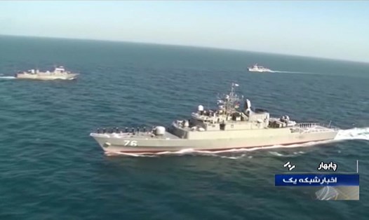Khu trục hạm Jamaran của Iran trong một cuộc tập trận hải quân tháng 12.2019. Ảnh: AFP/IRIB