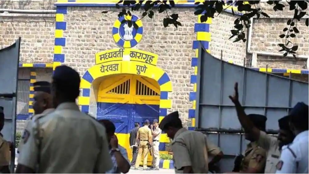 Tiểu bang Maharashtra, Ấn Độ quyết định tạm thả tù nhân để khống chế đại dịch. Ảnh: AFP