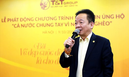 Chủ tịch HĐQT kiêm Tổng Giám đốc T&T Group Đỗ Quang Hiển trong buổi lễ phát động CBNV nhắn tin ủng hộ "Vì người nghèo năm 2019" . Nguồn: T&T