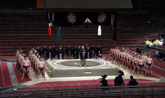 Một đô vật sumo Nhật Bản đã chết vì COVID-19. Ảnh: AFP.