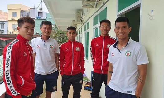 Câu lạc bộ Bình Định tập hợp nhiều cầu thủ đã chinh chiến tại V.League, kết hợp cùng các gương mặt trẻ tài năng, đặt mục tiêu thăng hạng V.League 2021. Ảnh: Bình Định FC.