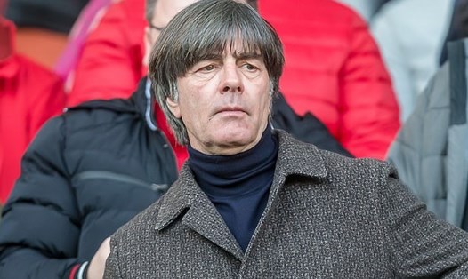 Huấn luyện viên Joachim Low  sẽ không được phép dự khán các trận đấu Bundesliga. Ảnh: Getty