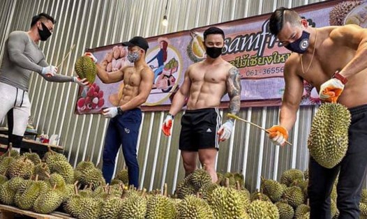 Bsamfruit Durian Delivery đưa nhân viên phòng tập gym nghỉ việc vì COVID-19 sang bán sầu riêng. Ảnh: Bsamfruit.