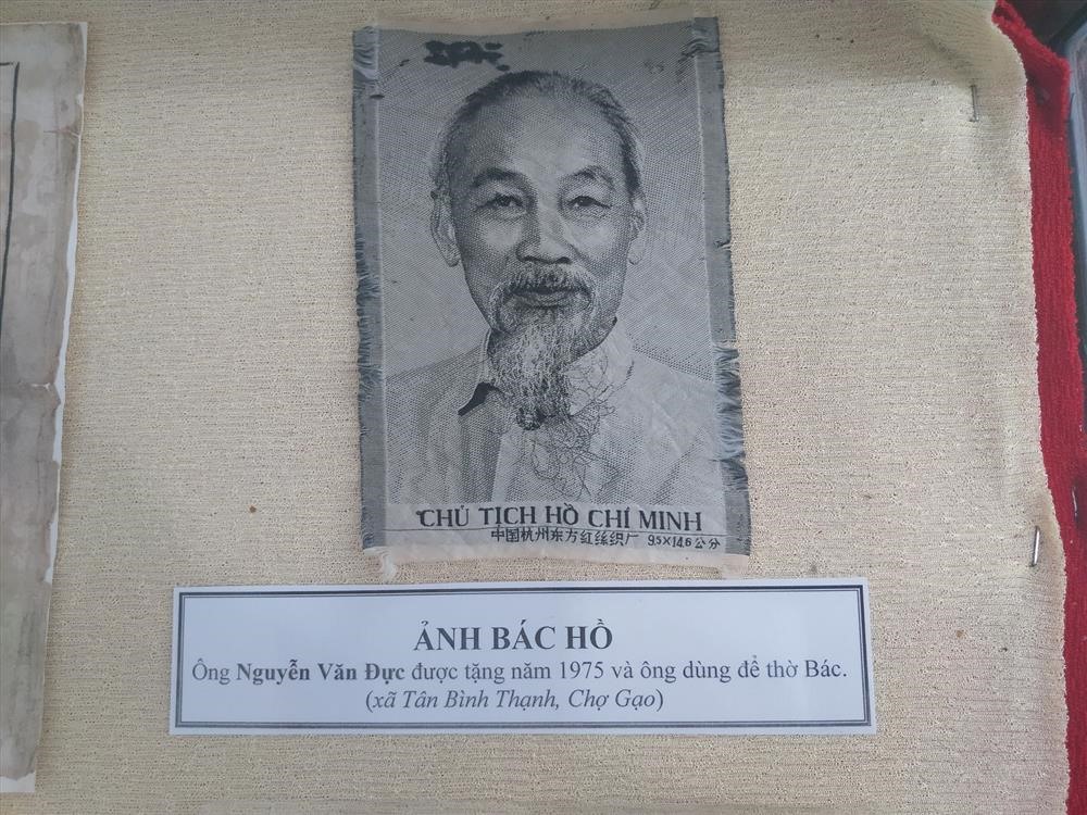 Ảnh Bác Hồ được người dân lưu giữ như kỷ vật thiêng liêng. Ảnh chụp từ tư liệu