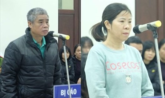 Bị cáo Quy và Phiến tại phiên tòa sơ thẩm vụ bé trai tử vong trên ôtô. Ảnh: Việt Dũng.
