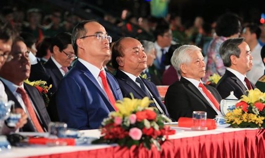 Ủy viên Bộ Chính trị, Thủ tướng Chính phủ Nguyễn Xuân Phúc dự tại điểm cầu TPHCM. Ảnh: VGP