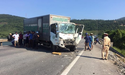Hiện trường vụ tai nạn chiều 19.5 ở phía bắc hầm Đèo Ngang thuộc địa phận Hà Tĩnh. Ảnh: HV