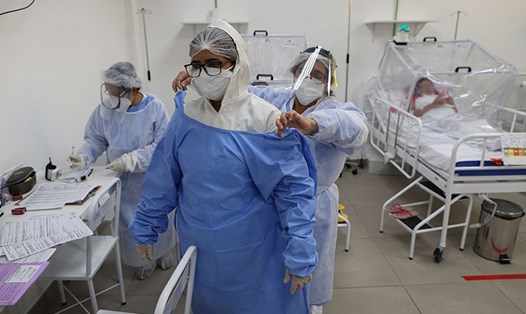 Khoa chăm sóc đặc biệt ở bệnh viện Gilberto Novaes, Manaus, Brazil, ngày 20.5. Ảnh: AFP