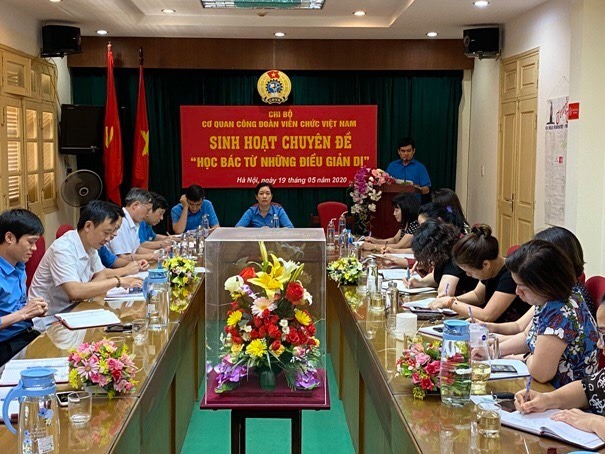 CĐ Viên chức VN sinh hoạt chuyên đề "Học Bác từ những điều giản dị". Ảnh: Phạm Hoa