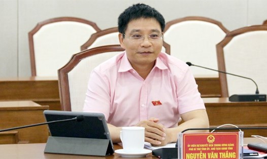 Chủ tịch UBND tỉnh Nguyễn Văn Thắng vừa được phê chuẩn giữ chức vụ Trưởng Đoàn đại biểu Quốc hội khóa XIV tỉnh Quảng Ninh. Ảnh: Mạnh Tuân