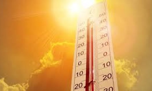 Thời tiết nắng nóng dễ gây sốc nhiệt. Ảnh: Shutterstock