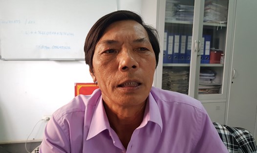 Ông Ngô Xuân phấn trình bày việc đi đòi lương bị Giám đốc Công ty bảo vệ-vệ sỹ Bảo An đuổi, đánh. Ảnh: Quang Đại