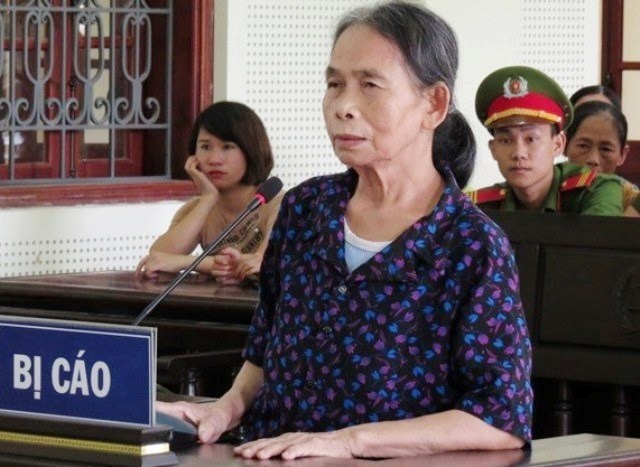 12 năm tù cho bà nội nhẫn tâm giết cháu nội vì mâu thuẫn gia đình