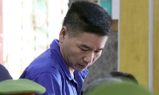 Bị cáo Trần Xuân Yến tại phiên tòa xét xử vụ gian lận điểm thi ở Sơn La. Ảnh: H.Lam.