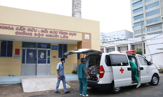 Bệnh nhân 91 được chuyển từ Bệnh viện Bệnh Nhiệt đới sang Bệnh viện Chợ Rẫy TPHCM chiều 22.5. Ảnh: Bệnh viện cung cấp