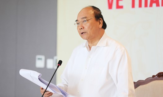 Thủ tướng Nguyễn Xuân Phúc phát biểu chỉ đạo tại buổi làm việc với lãnh đạo chủ chốt tỉnh Quảng Ninh. Ảnh: Hồng Nhung