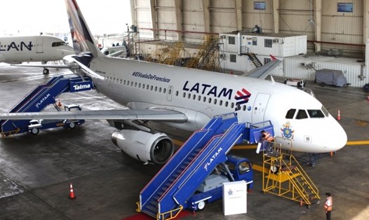 Hãng hàng không LATAM lớn nhất Mỹ Latinh đệ đơn xin phá sản do COVID-19. Ảnh: AFP