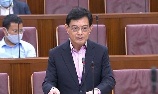 Phó Thủ tướng Heng Swee Keat phát biểu trước Quốc hội khi công bố gói cứu trợ thứ 4 hôm 26.5. Ảnh: CNA.