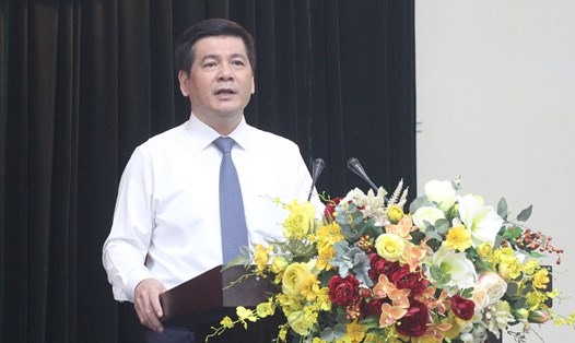 Ông Nguyễn Hồng Diên - Phó Trưởng Ban Tuyên giáo Trung ương phát biểu tại Hội nghị. Ảnh T.Vương